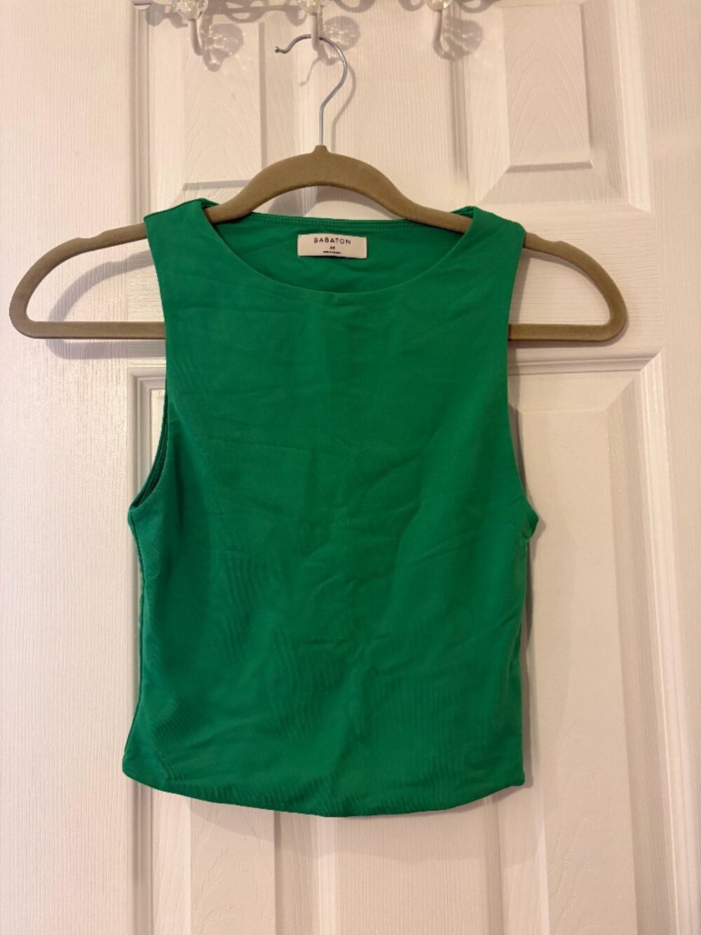 Aritzia Babaton Contour Cropped Tank - Gloss Green